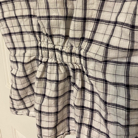 Levi Button down Top - Picture 6 of 7